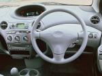Toyota Yaris 5-Door 1999 года (UK)